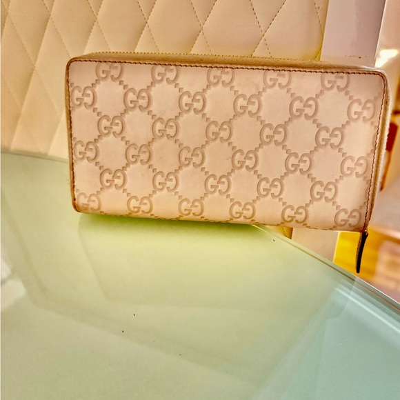 Rare Gucci Guccissima Zip Around Wallet in Off White / Taupe - Picture 2 of 13